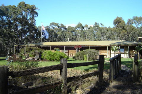 Gunyah Valley Retreat - Holiday Jervis Bay 0