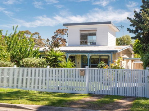 Gypsy Cottage - Holiday Jervis Bay 0