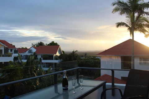 Haven On Noosa Hill - Sunset Views, Pools, Spa - Holiday Jervis Bay 2