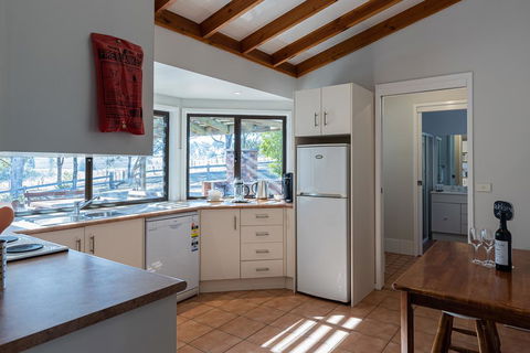 Hermitage Hideaway - Holiday Jervis Bay 2