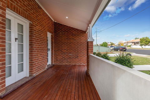 Home Away From Home - Holiday Jervis Bay 1