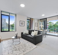 HomeHotel walking distance to Train and Westfield. - Holiday Jervis Bay