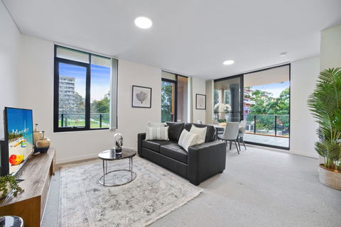 HomeHotel Walking Distance To Train And Westfield. - Holiday Jervis Bay 0