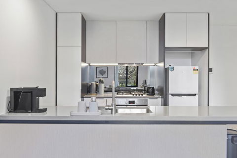 HomeHotel Walking Distance To Train And Westfield. - Holiday Jervis Bay 1