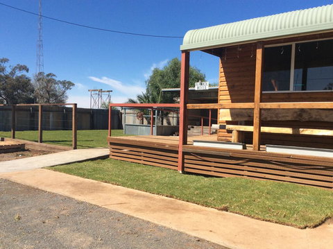 Ivanhoe Hotel Motel - Holiday Jervis Bay 3