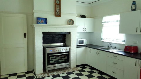 King Cottage - Holiday Jervis Bay 0