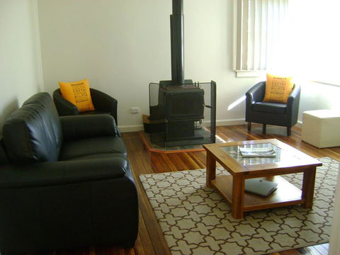 King Cottage - Holiday Jervis Bay 2