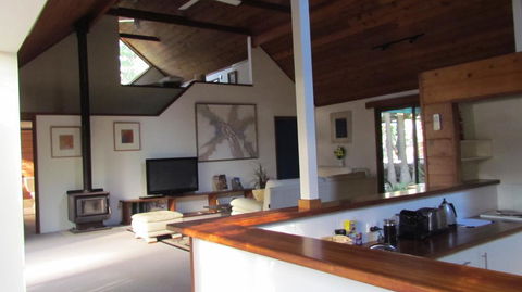 Lake Russell Luxury Retreat - Holiday Jervis Bay 2