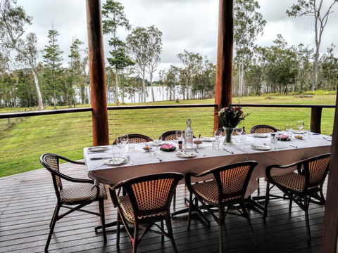 Lake Tinaroo Waterfrontage - Holiday Jervis Bay 1