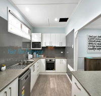 Lakeside House  Cabin - Holiday Jervis Bay