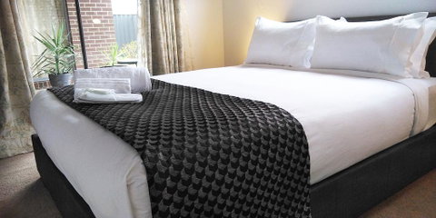 Lakeside Retreat & Business - Holiday Jervis Bay 3