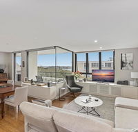 Light filled apartment with sweeping harbour views - Holiday Jervis Bay