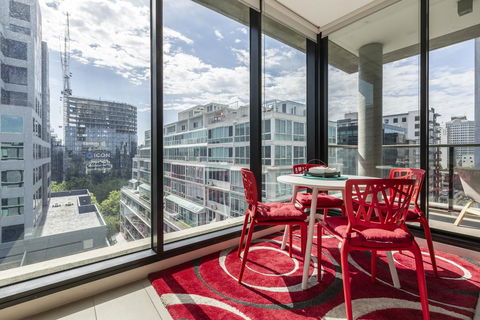 LIGHT, AIRY, SPACIOUS QUEENS ROAD APARTMENT - Holiday Jervis Bay 1