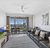 Luxurious harbour view apartment steps from city - Holiday Jervis Bay