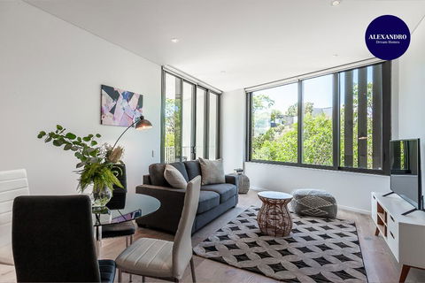 LUXURY APARTMENT / / MOMENTS TO LANE COVE VILLAGE - Holiday Jervis Bay 0