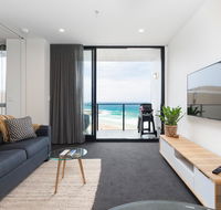 Luxury Beachfront Apartment In Newcastle
