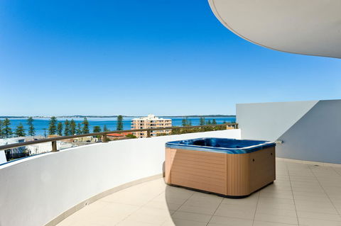 Luxury Ocean Penthouse - Holiday Jervis Bay 0