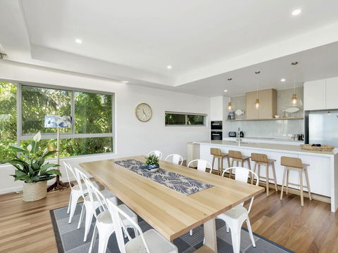 Luxury On Currumbin Beach - Holiday Jervis Bay 1