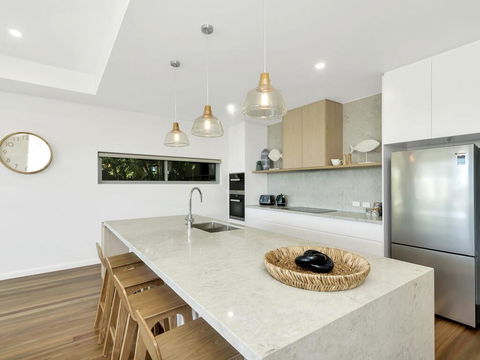 Luxury On Currumbin Beach - Holiday Jervis Bay 2
