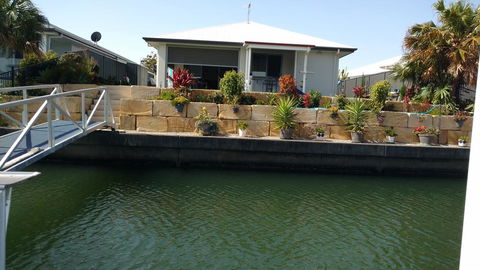 M & T's Waterfront Bed & Breakfast - Holiday Jervis Bay 0