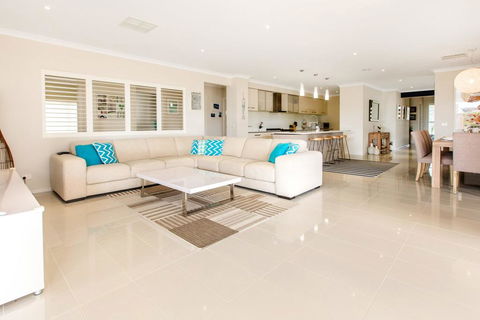 MALIBU - SAFETY BEACH - Holiday Jervis Bay 3