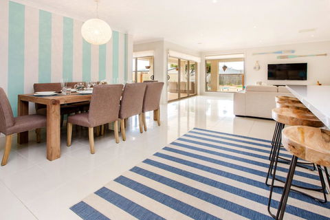 MALIBU - SAFETY BEACH - Holiday Jervis Bay 1