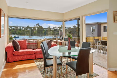 Manfield City Waterfront View Cottage - Holiday Jervis Bay 3