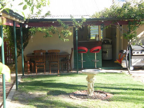 Meadow Cottage Guildford Western Australia - Holiday Jervis Bay 2