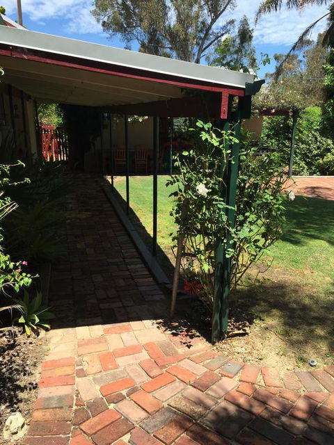 Meadow Cottage Guildford Western Australia - Holiday Jervis Bay 3