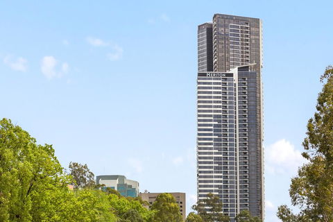Meriton Suites Church Street, Parramatta - Holiday Jervis Bay 1