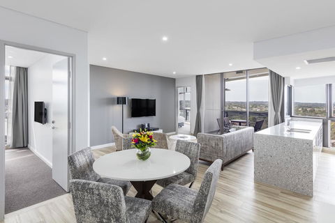 Meriton Suites Church Street, Parramatta - Holiday Jervis Bay 0