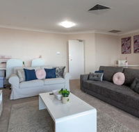 Milsons Point Apartment with Harbour Bridge Views - Holiday Jervis Bay
