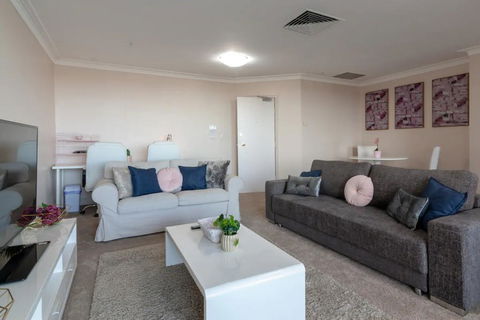 Milsons Point Apartment With Harbour Bridge Views - Holiday Jervis Bay 0