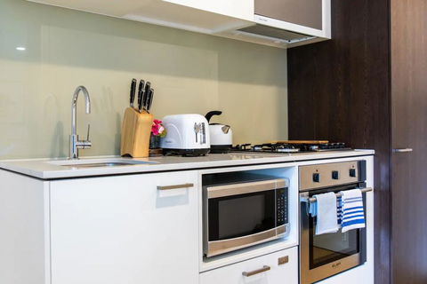 Modern And Trendy 2 Bedroom Apartment In Lovely Southbank - Holiday Jervis Bay 1