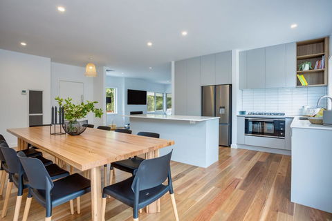 Molly's Beach House: - Holiday Jervis Bay 1