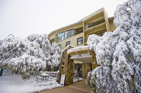 Mt Buller Chalet Hotel & Suites - Holiday Jervis Bay 0