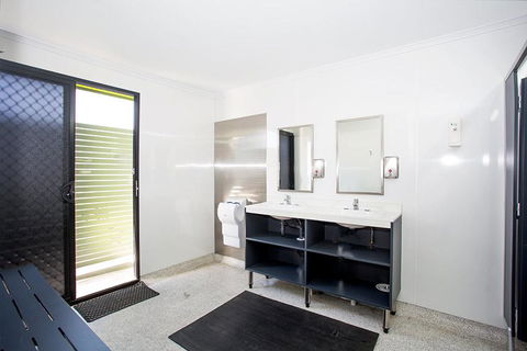 Mycow Accommodation Mackay - Holiday Jervis Bay 1