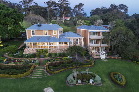 Grand Mercure Basildene Manor - Holiday Jervis Bay 0