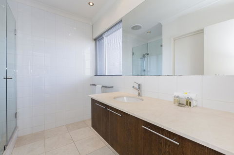Cottesloe Beach House II - Holiday Jervis Bay 18