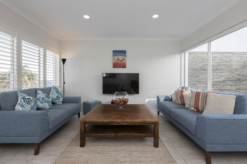 Cottesloe Beach House II - Holiday Jervis Bay 4