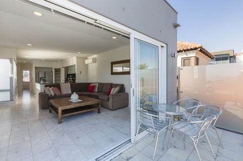 Cottesloe Beach House II - Holiday Jervis Bay 12