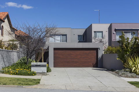 Cottesloe Beach House II - Holiday Jervis Bay 26