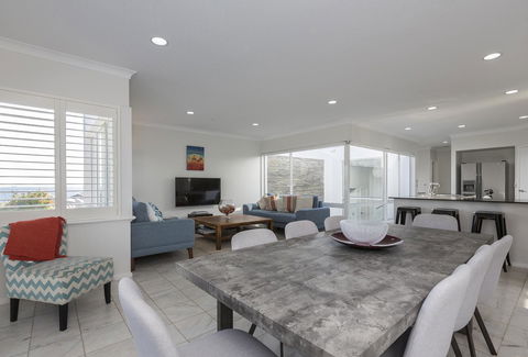 Cottesloe Beach House II - Holiday Jervis Bay 1
