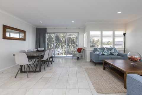 Cottesloe Beach House II - Holiday Jervis Bay 0