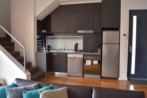 Central Executive Townhouse - Holiday Jervis Bay 2
