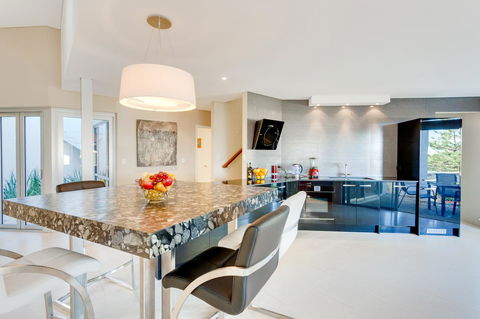 Cottesloe Contemporary Villa - Holiday Jervis Bay 3