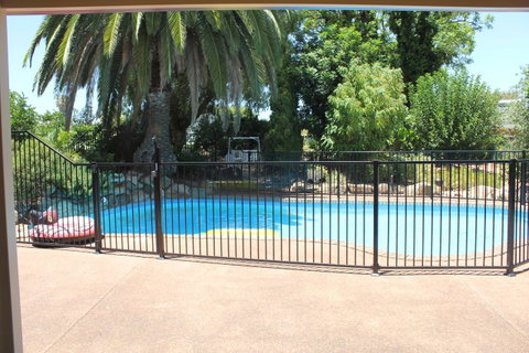 Jacaranda Hideaway Bed & Breakfast - Holiday Jervis Bay 9