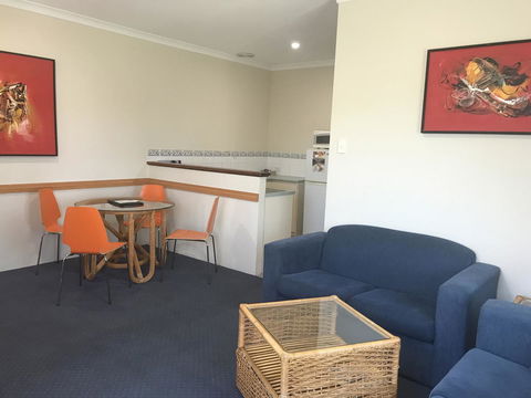 Bunbury Motel And Apartments - Holiday Jervis Bay 3