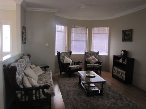 Ocean View Retreat - Holiday Jervis Bay 21