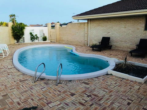 LA ANCHOR ON THE CANALS (MANDURAH) - Holiday Jervis Bay 11